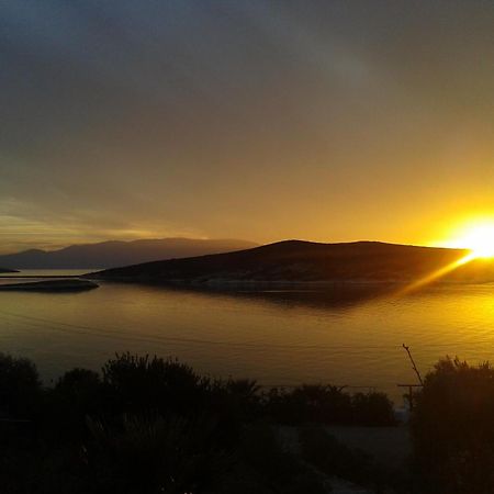 Teras Motel Foça Eksteriør billede