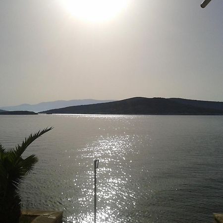 Teras Motel Foça Eksteriør billede