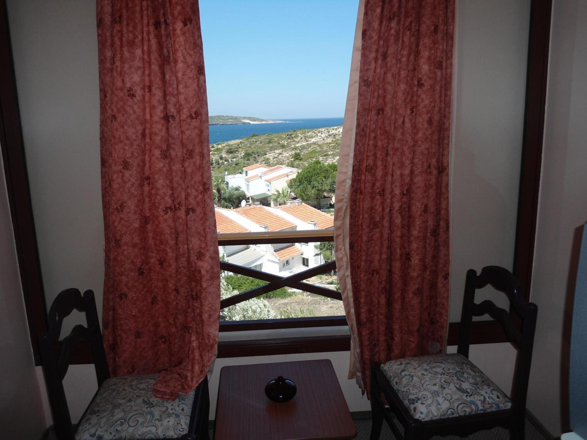 Teras Motel Foça Eksteriør billede