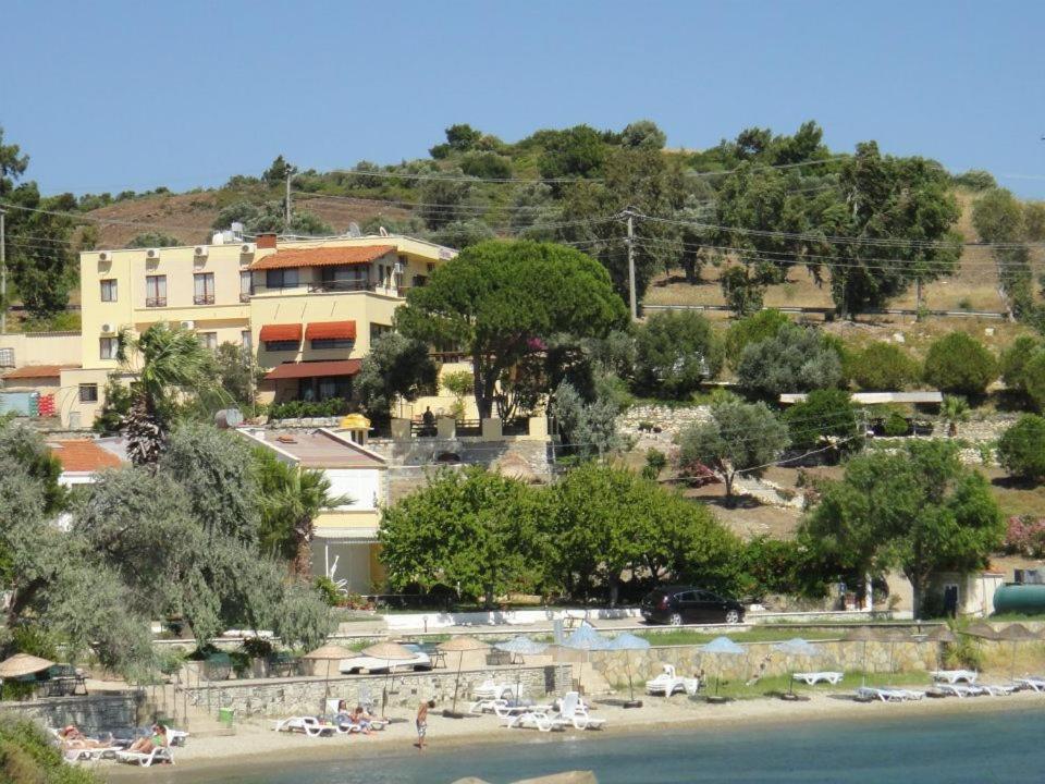 Teras Motel Foça Eksteriør billede